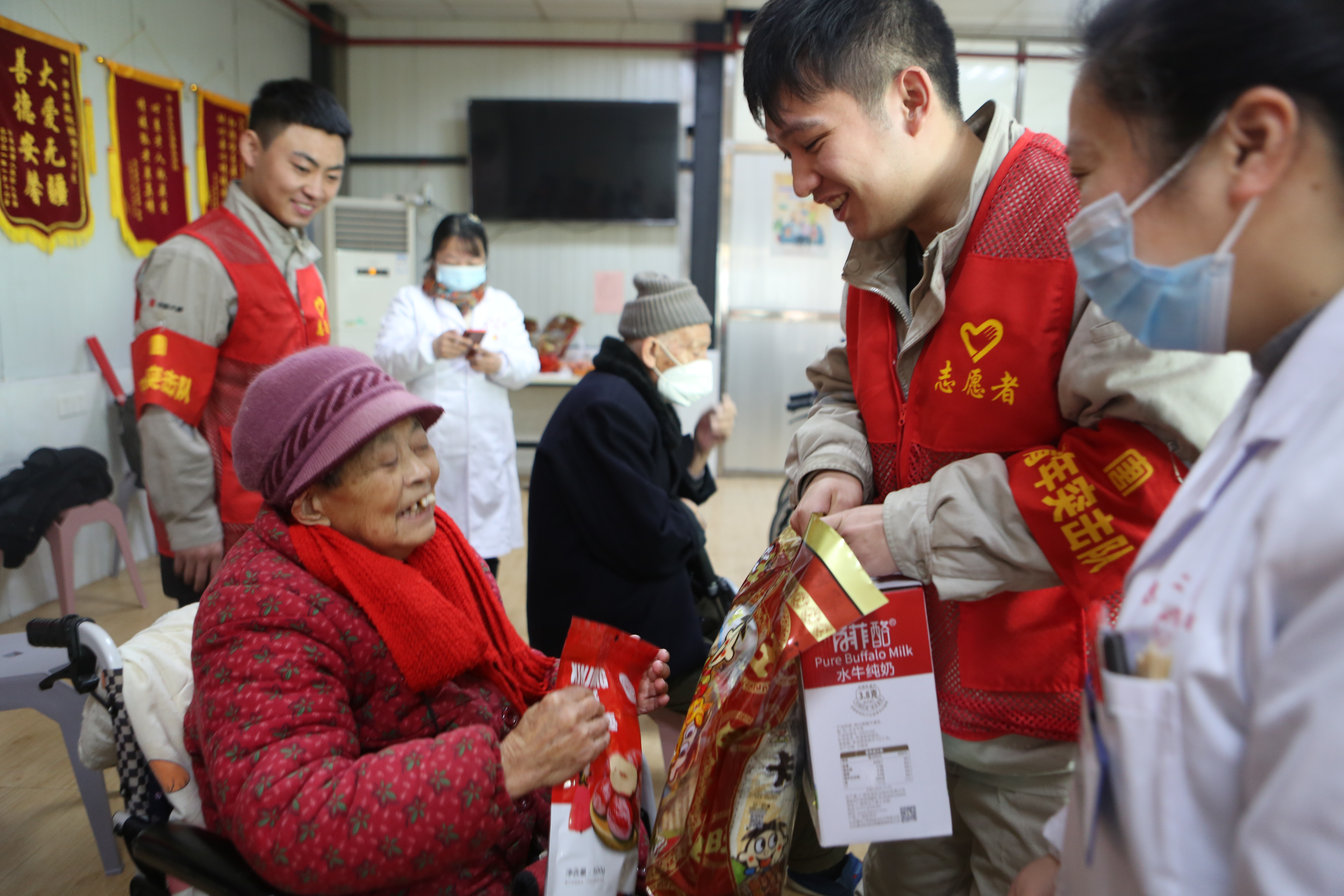 1680164483471096856.jpg fc7a77468e7786911ddad93a3043513.jpg