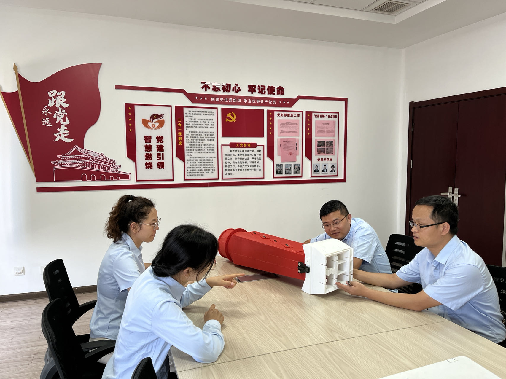 1699863289125034182.jpg 罗雪娇锅炉技术创新工作室-2.jpg